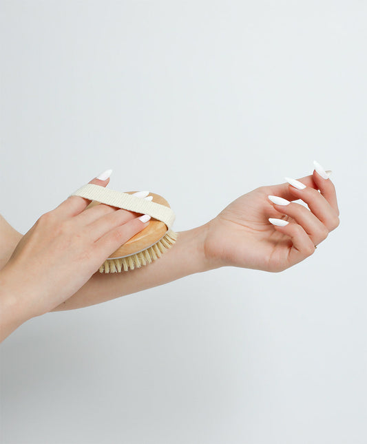 فرشاة التقشير الجاف