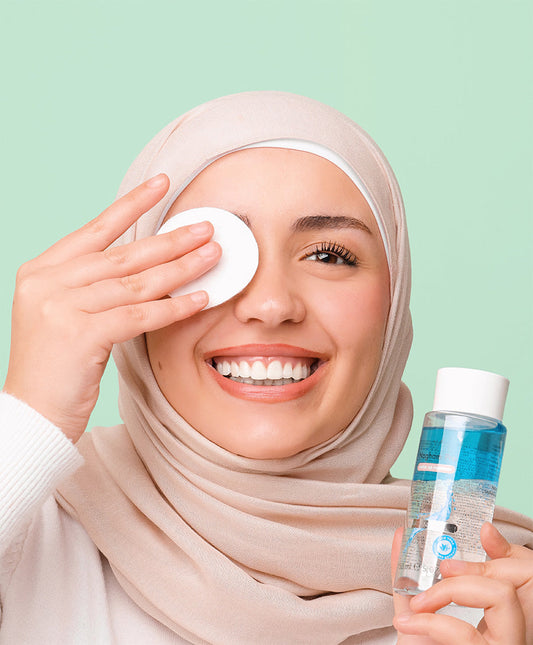 مزيل المكياج 